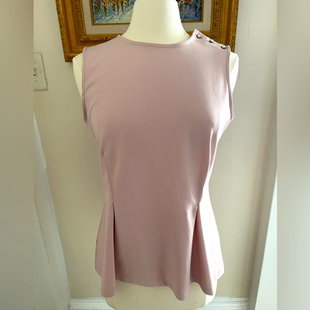 EUC ANN TAYLOR PASTEL PINK SLEEVELESS BLOUSE, SIZE M
